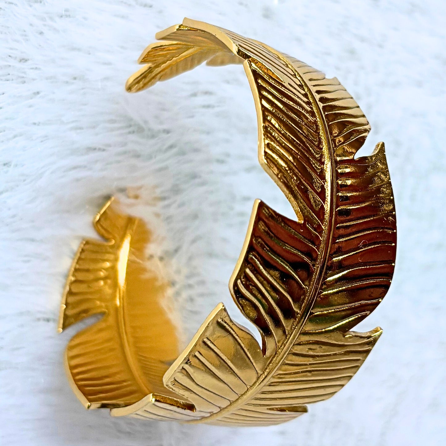 Golden Pure Leaf Bracelet