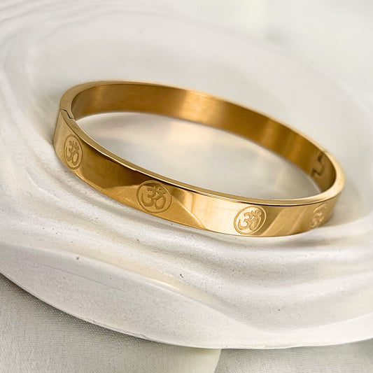 Golden Aura OM Kada