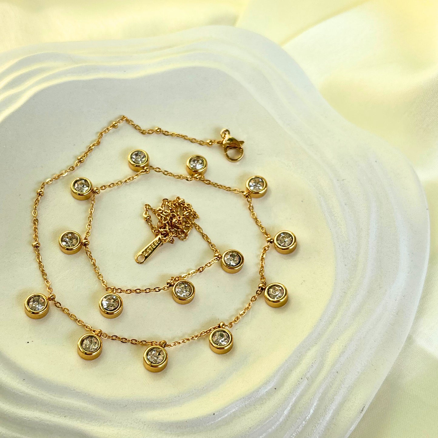 Round Diamond Necklace