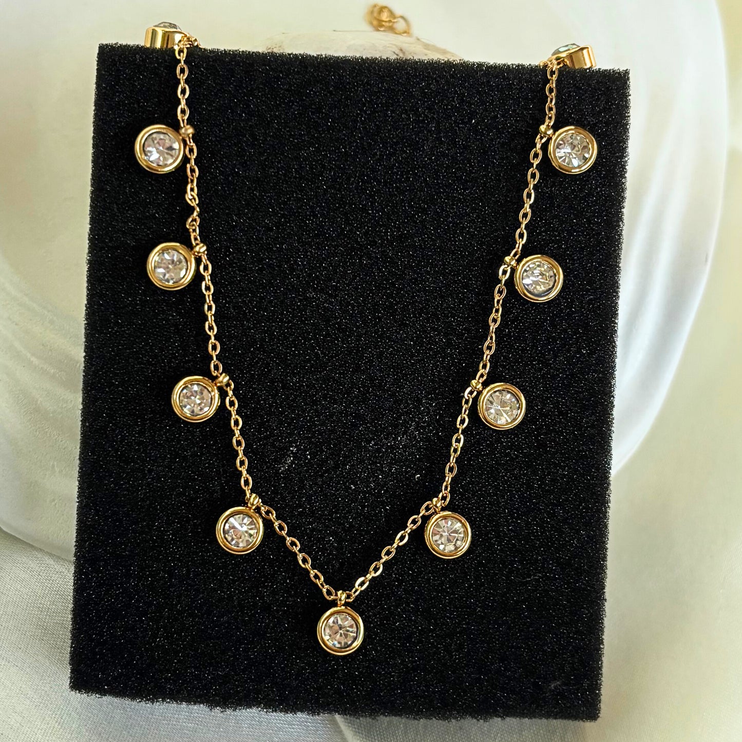 Round Diamond Necklace