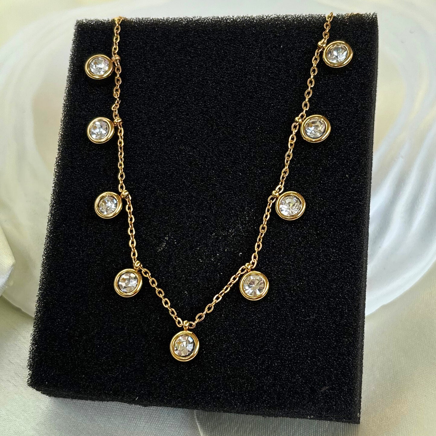 Round Diamond Necklace